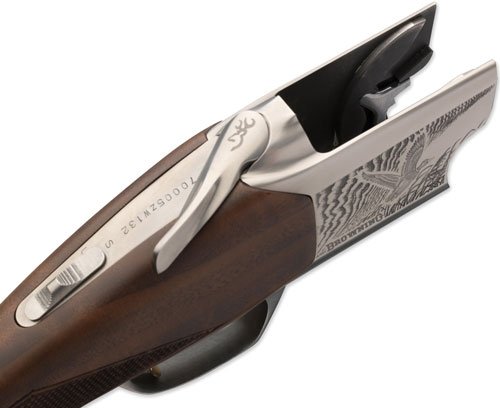 g018706605_top.jpg BROWNING CYNERGY FIELD 20GA - 3" 26" BLUED/WALNUT
