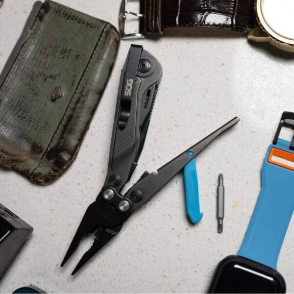 https3A2F2Fmedia.chattanoogashooting.com2Fimages2Fproduct2FSGSOG295502412FSGSOG29550241-1.jpg SOG Flash MT Multi-Tool Urban Grey & Cyan